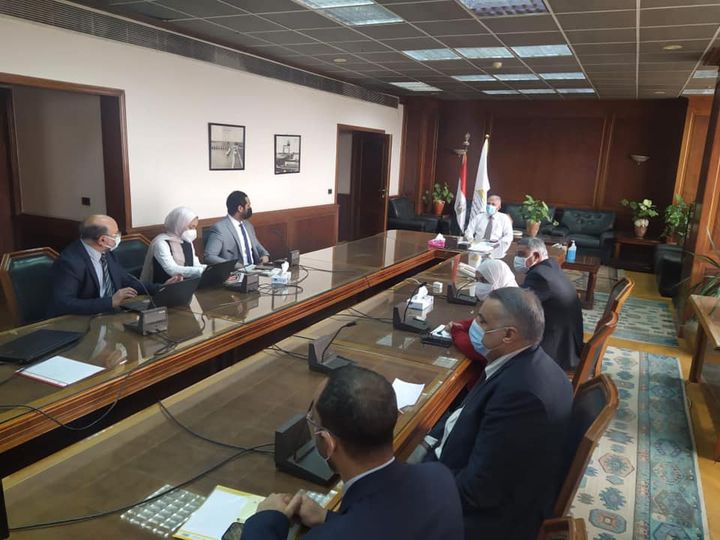 عبد العاطى يستعرض تطبيقات الرى الذكى المنفذة فى مصر زيادة في الإنتاجية وأرباح إضافية للمزارع عند التحول 96315