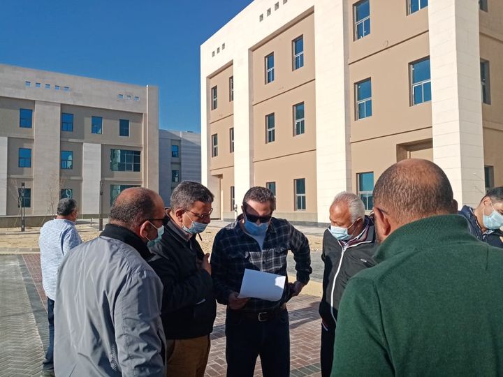 مسئولو الإسكان يقومون بجولة تفقدية للمشروعات المختلفة بمدينة العلمين الجديدة قام المهندس خالد عباس، نائب 96916