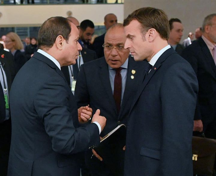 تلقى السيد الرئيس عبد الفتاح السيسي اليوم اتصالاً هاتفياً من الرئيس إيمانويل ماكرون، رئيس الجمهورية 99078