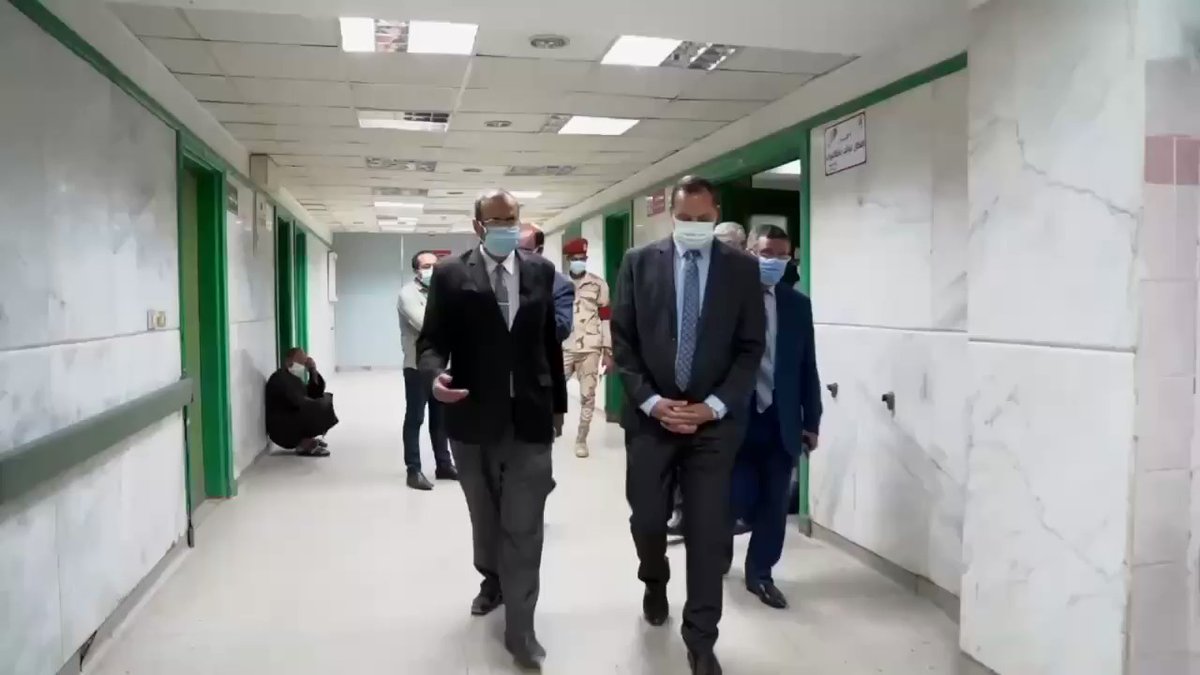 قام عصر اليوم السبت، وفد من مجلس جامعة سوهاج، بزيارة مستشفى سوهاج الجامعي للإطمئنان علي المصابين المحتجزين DffIDZ0zjR2SB3Qs