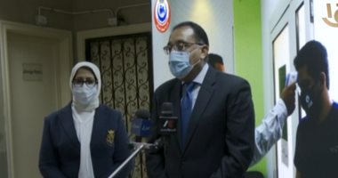 رئيس الوزراء ووزيرة الصحة يشهدان بدء حملة تطعيم كبار السن وأصحاب الأمراض المزمنة بلقاح فيروس كورونا، بناء