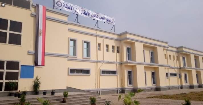 مشروعات تطوير جامعة بني سويف : - بناء حمام السباحة الأوليمبي، وتعلية مبنى كلية طب الأسنان، كلية دراسات