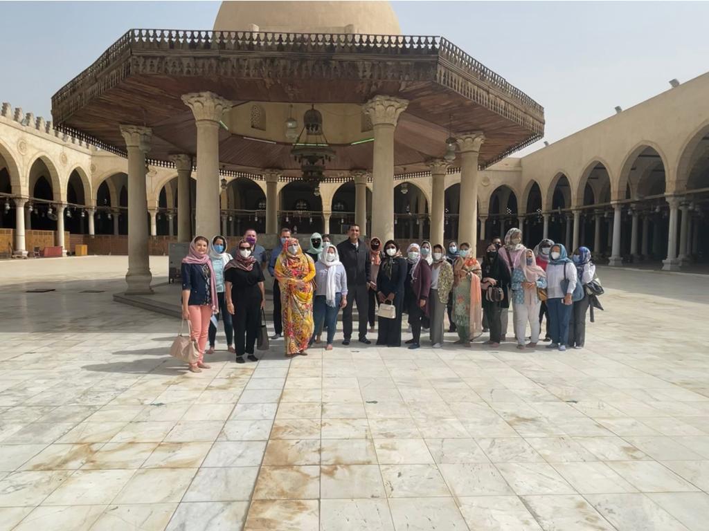 نظمت وزارة السباحة والآثار جولة لزوجات سفراء 20 دولة بالعالم، إلى منطقة مجمع الأديان بمصر القديمة