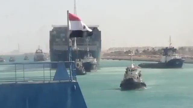 تنويه هام : لا صحة للأنباء المتداولة عن عودة السفينة الجانحة بقناة السويس لوضعها السابق في عرض القناة وهذا Ki