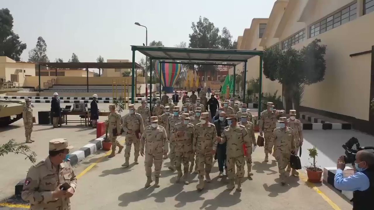 تفقد وزير الدفاع والإنتاج الحربى أحد مراكز التدريب التابعة لإدارة التعليم والتدريب المهنى للقوات المسلحة، NrQmchynf1WR2U5r