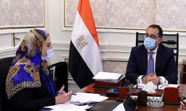 رئيس الوزراء يلتقي وزيرة التضامن الاجتماعي لاستعراض ملفات عمل الوزارة مدبولى يكلف بسرعة تأثيث 6800 وحدة 11558