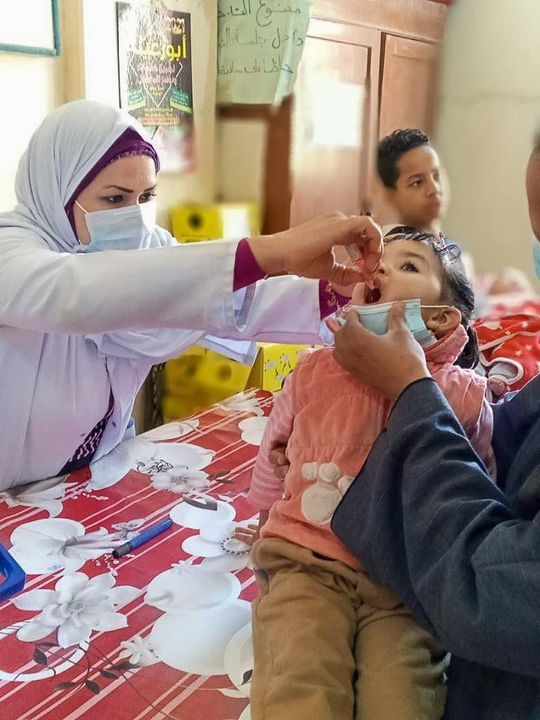 وزيرة الصحة تعلن مد فترة الحملة القومية الثانية للتطعيم ضد مرض شلل الأطفال حتى غداً الجمعة 2 إبريل وزيرة 15313