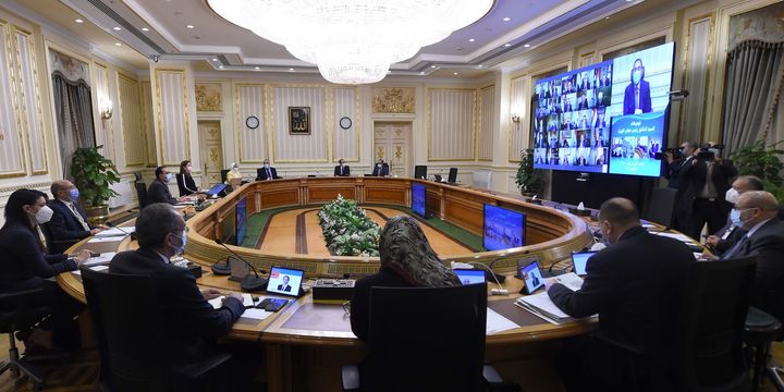 خلال اجتماع مجلس الوزراء اليوم: رئيس الوزراء يطالب الوزارات والجهات الحكومية بالاستفادة من الإمكانات 17404