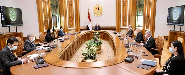 السيد الرئيس يطلع على المشروع القومى لتصنيع ماكينات الإنتاج الصناعي بتكنولوجيا التحكم الرقمي الآلي، ويوجه 21676