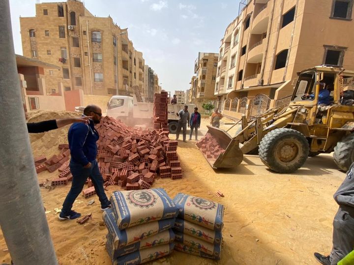 رئيس جهاز القاهرة الجديدة يؤكد استمرار حملات إزالة المخالفات والتعديات بالتجمعات الثلاثة بالمدينة غلق 25115
