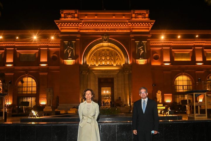 - وزير السياحة والآثار يلتقي برئيس منظمة اليونسكو والتي جاءت لمصر تلبية لدعوته لحضور احتفالية موكب 41647