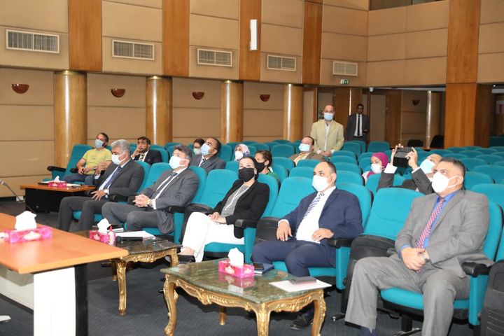 وزارة البيئة وزيرة البيئة تناقش مراحل الإعداد للاستراتيجية الوطنية للحد من استخدام الأكياس 46283