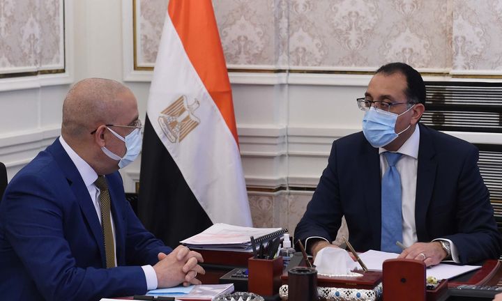 رئيس الوزراء يتابع مع وزير الإسكان موقف عدد من المشروعات المقرر افتتاحها رئاسيا خاصة بالصعيد بدء تنفيذ 14 54352