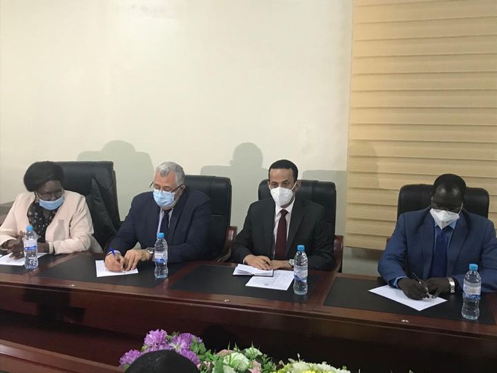 وزارة الزراعة واستصلاح الأراضي وزير الزراعة يستعرض مع محافظ اقليم المنطقة الاستوائية بجنوب 57206