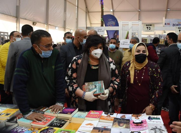 وزيرة الثقافة تتفقد معرض الاسكندرية التاسع للكتاب عبد الدايم : معرض الاسكندرية للكتاب يساهم فى استكمال 61444