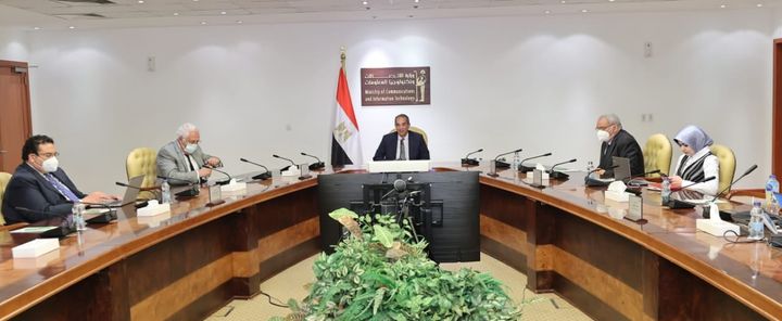 تخريج الدورة الأولى من مبادرة منصة إطلاق الشركات الناشئة لبناء قدرات رواد الأعمال بالشراكة مع الجامعة 66643