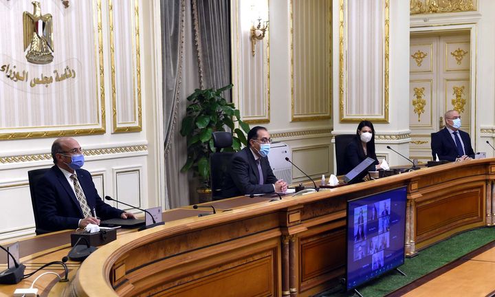 رئيس الوزراء يعقد اجتماعا مع ممثلي بعثة البنك الدولي المعنية بمنظومة تسجيل الأراضي والعقارات مدبولي: 68381