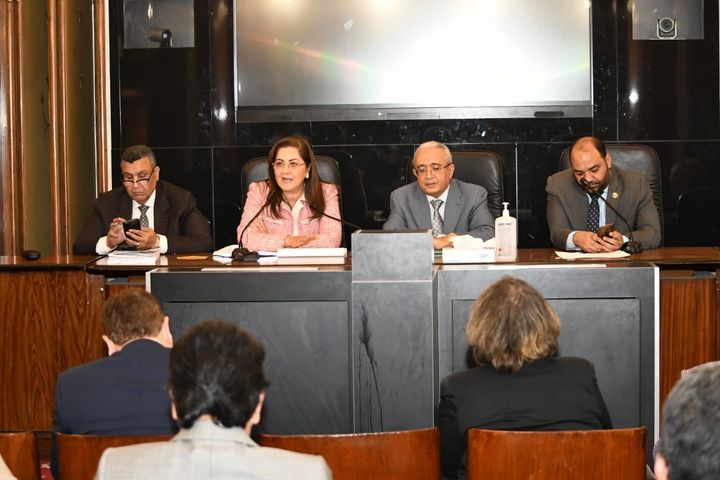 وزيرة التخطيط والتنمية الاقتصادية تناقش بيان مشروع خطة التنمية المستدامة لعام 21/2022 أمام لجنة الخطة والموازنة 83740