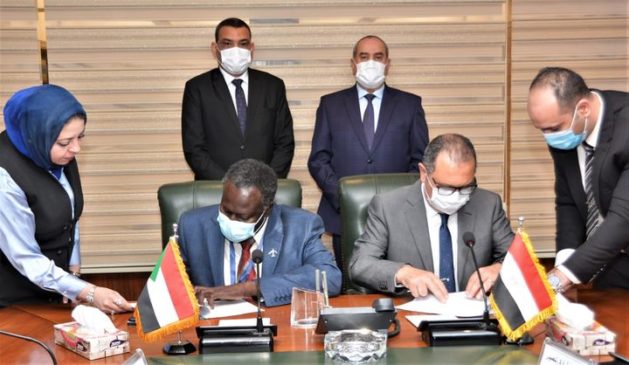 وزارة الطيران المدني بحضور وزير الطيران المدني : توقيع مذكرة تفاهم بين الشركة القابضة لمصر 85689