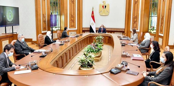 “السيد الرئيس يوجه بالتعامل مع القضايا المجتمعية المتعلقة بتنمية الأسرة المصرية وفق معطيات الواقع الثقافي 88993