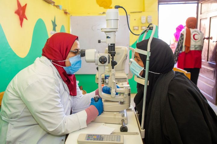 بالتعاون مع جمعية الهلال الأحمر المصري: صندوق تحيا مصر يطلق المرحلة التجريبية من القوافل الطبية الشاملة 89875