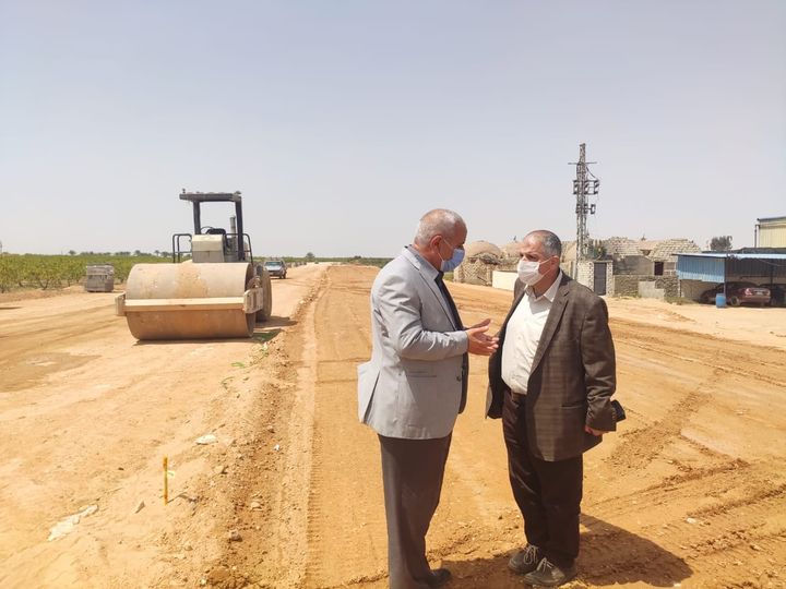 مسئولو الإسكان يتفقدون الوحدات السكنية ومشروعات المرافق والطرق بمدينة السادات قام المهندس كمال بهجات، 90943