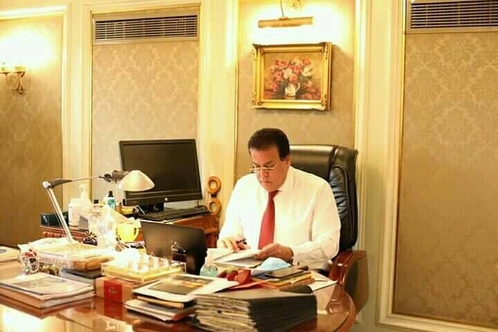 وزير التعليم العالي والبحث العلمي يتلقى تقريراً حول أنشطة معهد بحوث البترول المصري خلال مارس الماضي تلقى 97216