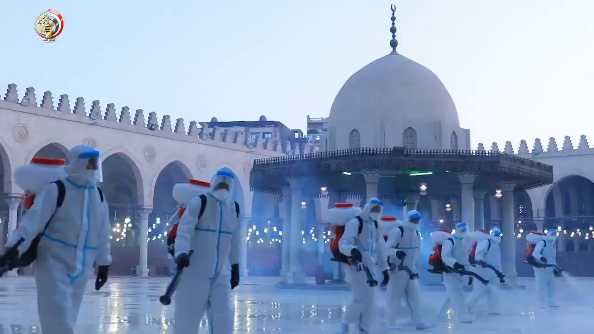 الفرق المتخصصة بالقوات المسلحة تقوم بتطهير المساجد بمناسبة حلول شهر رمضان الكريم AAS89pTnkuvYWjKP