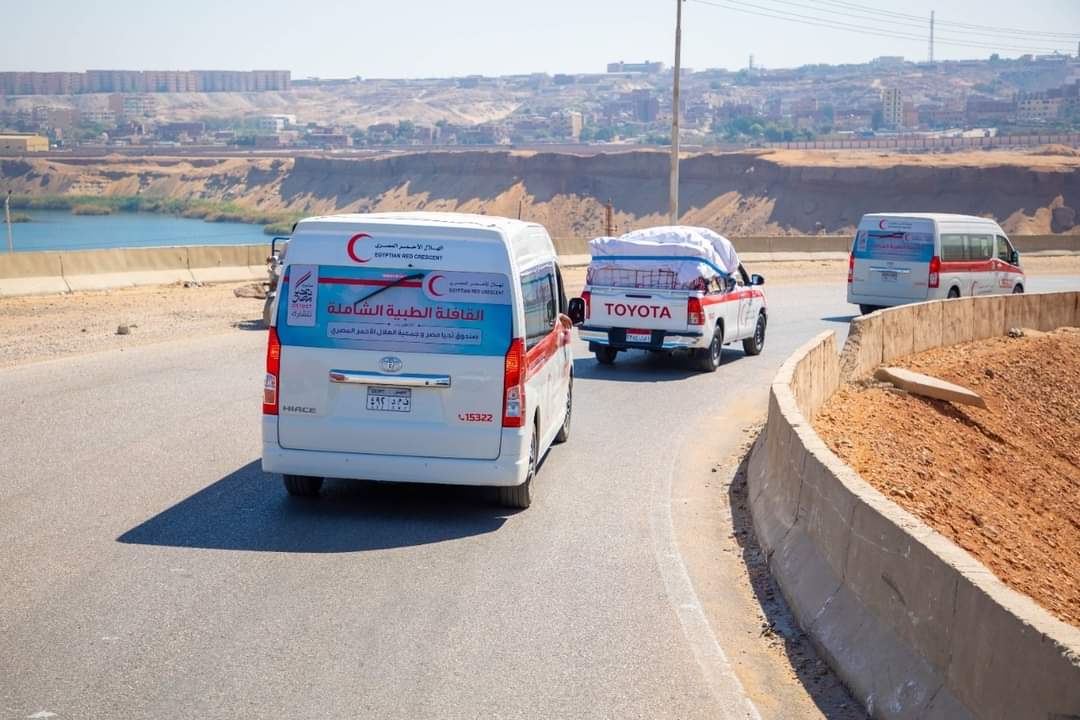 أطلق صندوق تحيا مصر بالتعاون مع جمعية الهلال الأحمر المصري، المرحلة التجريبية من القوافل الطبية الشاملة Ex mnEuW8AMAbU6