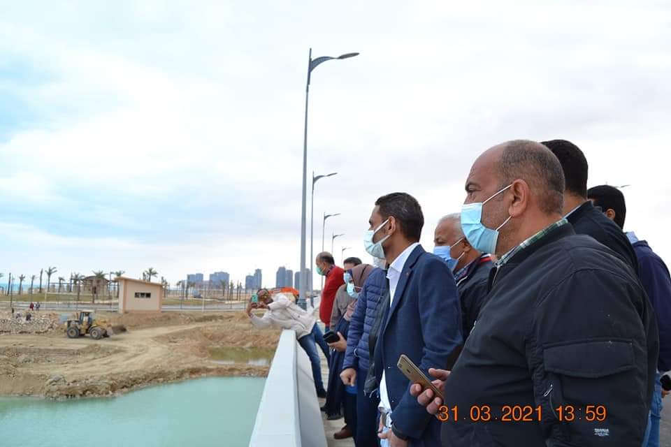 Ex4dI_2XIAAB0C1.jpg