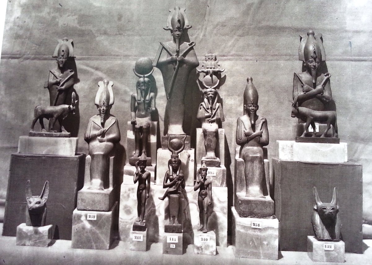 شاهد على العصر من تفاصيل عرض القطع الاثرية بمتحف بولاق قبل نقلها إلى متحف الجيزة ثم إلى المتحف المصري Ey71r81WgAIgAFR