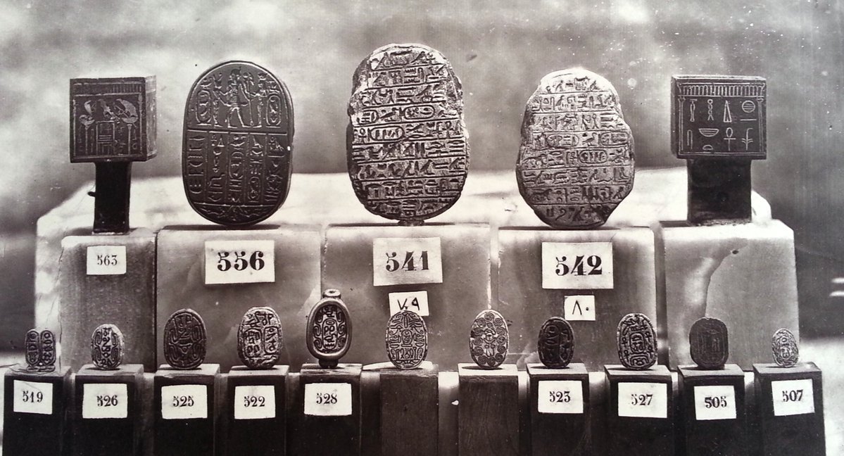 شاهد على العصر من تفاصيل عرض القطع الاثرية بمتحف بولاق قبل نقلها إلى متحف الجيزة ثم إلى المتحف المصري Ey72Bg5XMAYAFlD