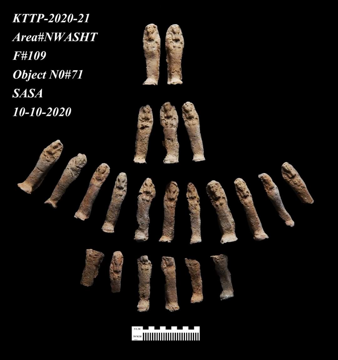 Eydau54XIAcFNnR.jpg