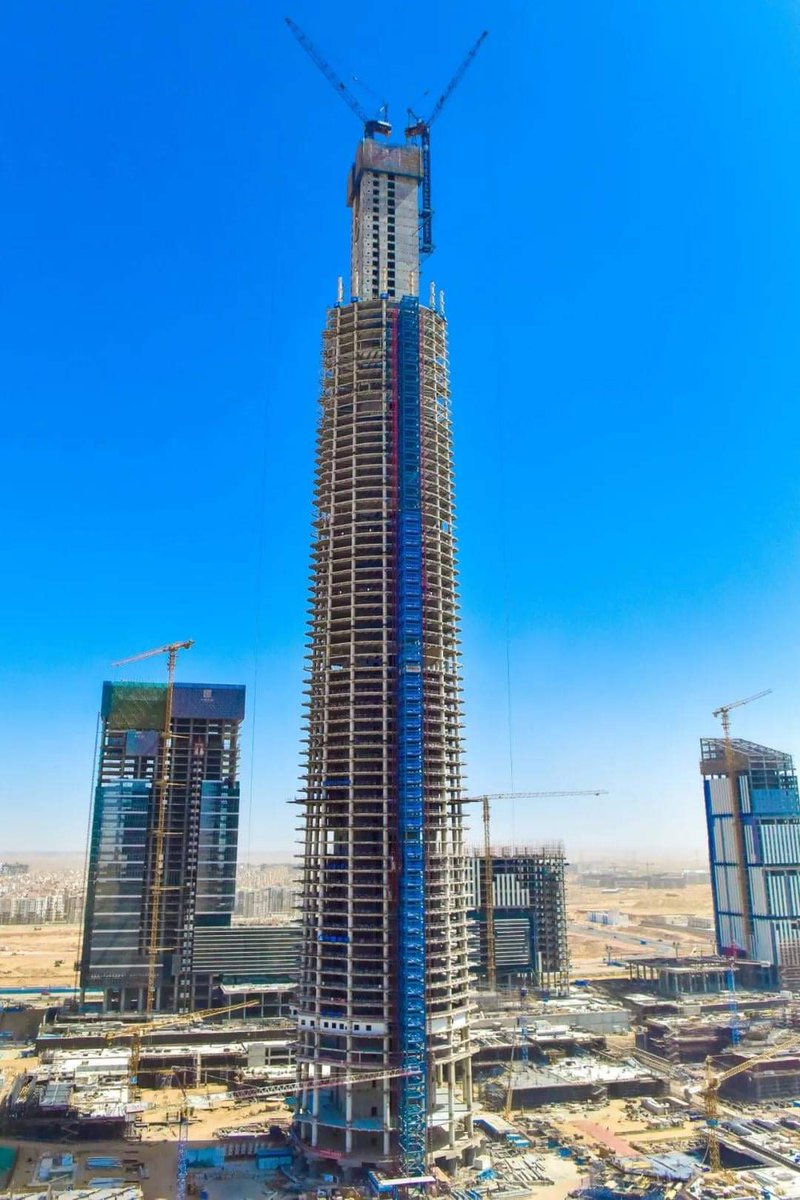 وصلت دفعة جديدة من مكونات الهيكل الفولاذي للبرج الأيقوني بالعاصمة الجديدة EzaFtyRXsAI saX