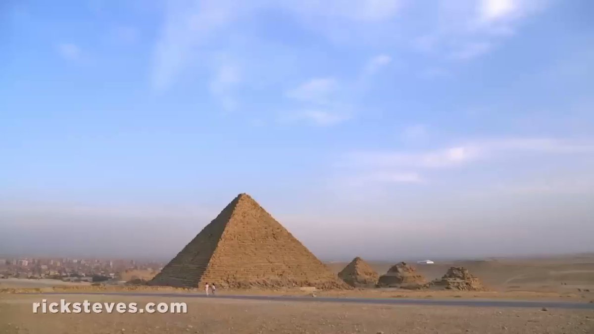 الكاتب الأمريكي Rick Steves، متخصص في السفر والسياحة وله صفحة على يوتيوب يتابعها نحو 1