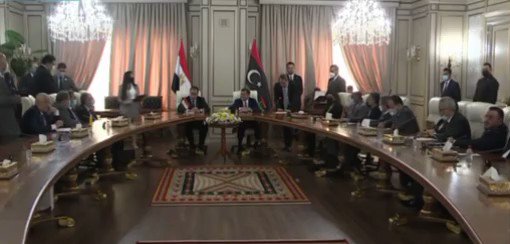 كما تضمنت التوقيع علي مذكرة تفاهم بشأن التعاون في مجال القوي العاملة، والاستثمار في مجال الكهرباء، والربط nmH59XQ0GL4aNRAu