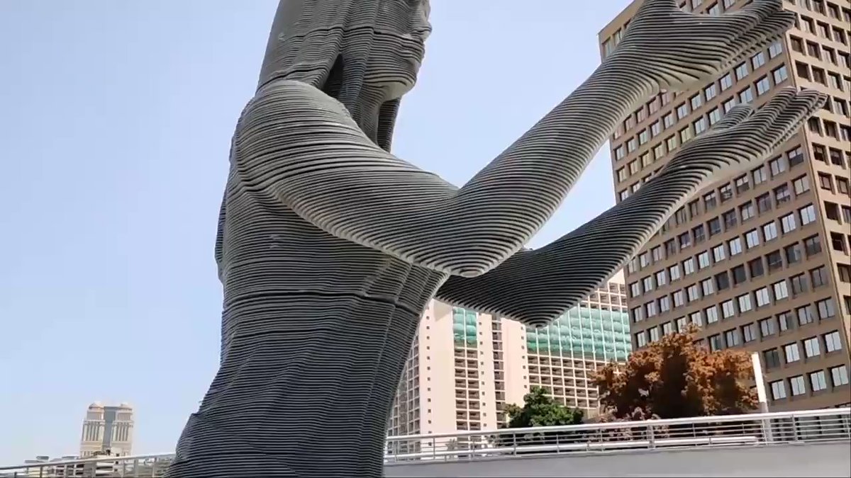 ممشى أهل مصر بعد تثبيت تمثال عروس النيل وسط الممشى ليضيف لمسة جمالية للمشروع الجارى تنفيذه بكورنيش النيل