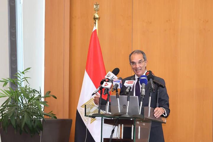 وزارة الاتصالات وتكنولوجيا المعلومات خلال لقائه برؤساء وحدات نظم المعلومات والتحول الرقمى 31340