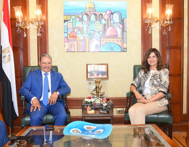 وزيرة الهجرة تستقبل النائب إبراهيم المصري وكيل لجنة الدفاع والأمن القومي بمجلس النواب 43821