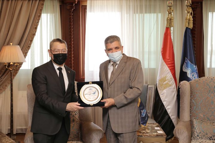 هيئة قناة السويس الفريق أسامة ربيع يستقبل السفير البنمي ومدير عام الهيئة البنمية البحرية لبحث 52050