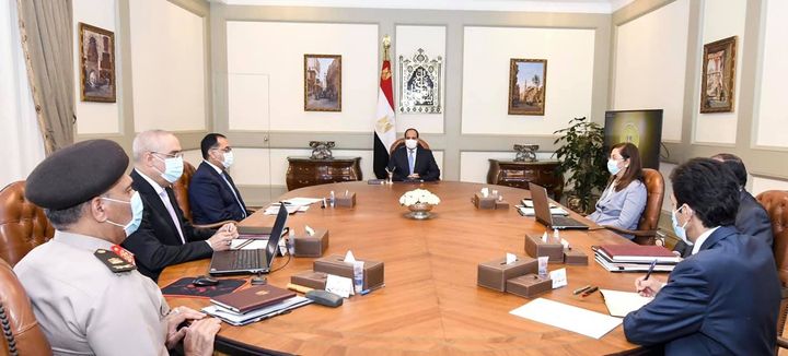 السيد الرئيس يطلع علي خطة الدولة الاستراتيجية في مجال محطات تحلية مياه البحر اجتمع السيد الرئيس عبد 69259