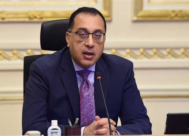 رئيس الوزراء يتواصل مع المحافظين للاطمئنان على إجراءات مواجهة كورونا وتوافر الأدوية والمستلزمات الطبية 69311