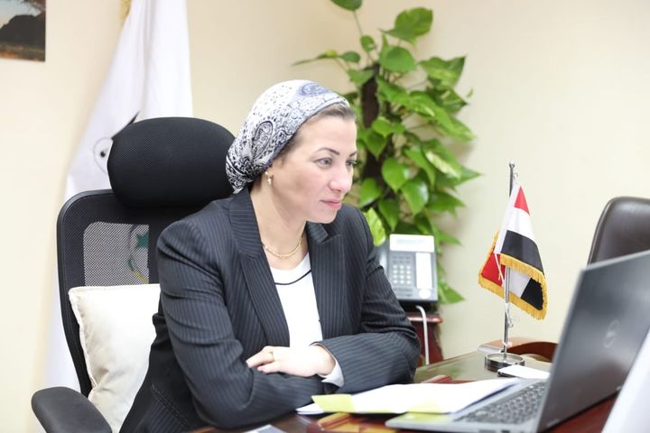 وزارة البيئة وزيرة البيئة تختتم أعمال برنامج قادة البيئة الشباب فى دورته الأولى د 86456