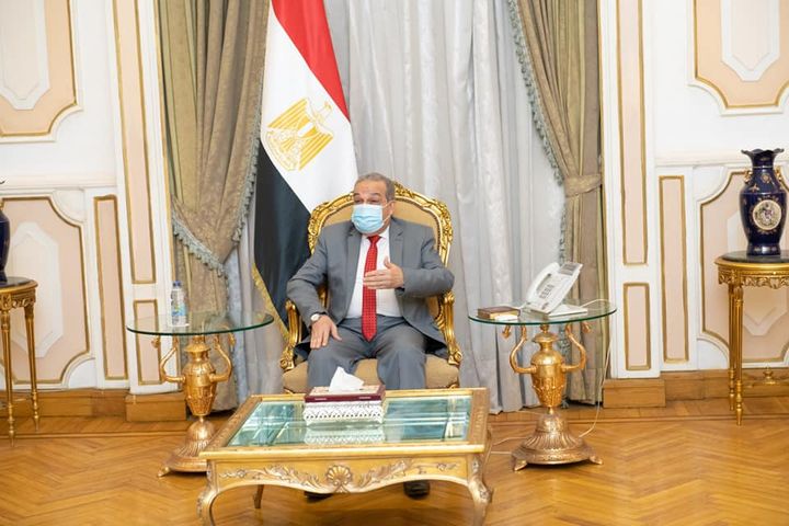 وزارة الدولة للإنتاج الحربي وزير الدولة للإنتاج الحربى يكرم الطلاب المصريين الفائزين بثلاث 97087