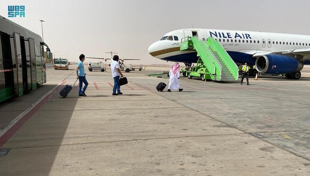 أقلعت من مطار حائل الدولي اليوم أول رحلة دولية والتابعة لشركة Nile Air متجهة إلى مطار القاهرة الدولي، تزامناً E1nlRa3WUAUkvQU