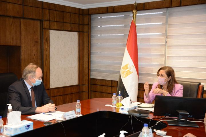 وزيرة التخطيط والتنمية الاقتصادية تلتقي سفير الاتحاد الأوروبي بمصر 🔴 التقت د 22346