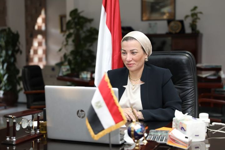 على هامش الإحتفال باليوم العالمى للبيئة ٢٠٢١ : وزيرة البيئة تشارك فى الندوة التى نظمها المكتب العربى 23199