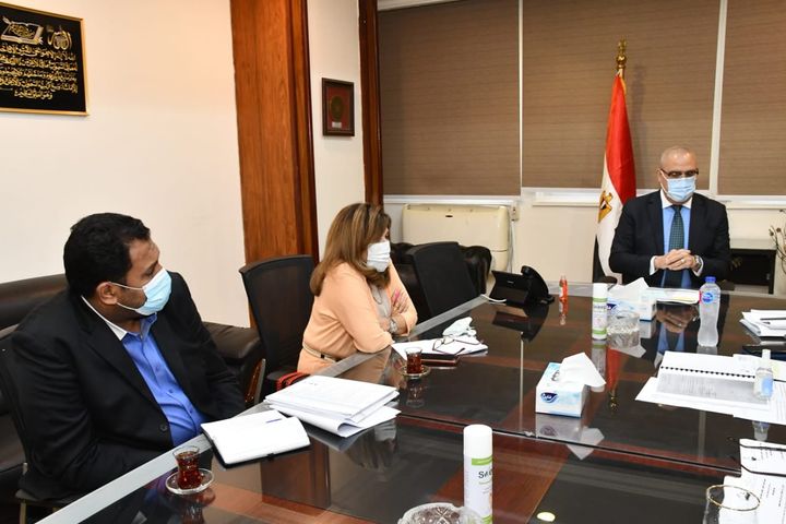 وزير الإسكان يستعرض آخر المستجدات بملف توفيق أوضاع أراضى الجمعيات والكيانات بمدينة العبور الجديدة استعرض 27593