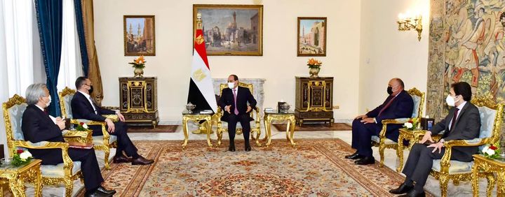 استقبل السيد الرئيس عبد الفتاح السيسي اليوم السيد هشام الدين تون حسين، وزير خارجية ماليزيا، وذلك بحضور السيد 27887