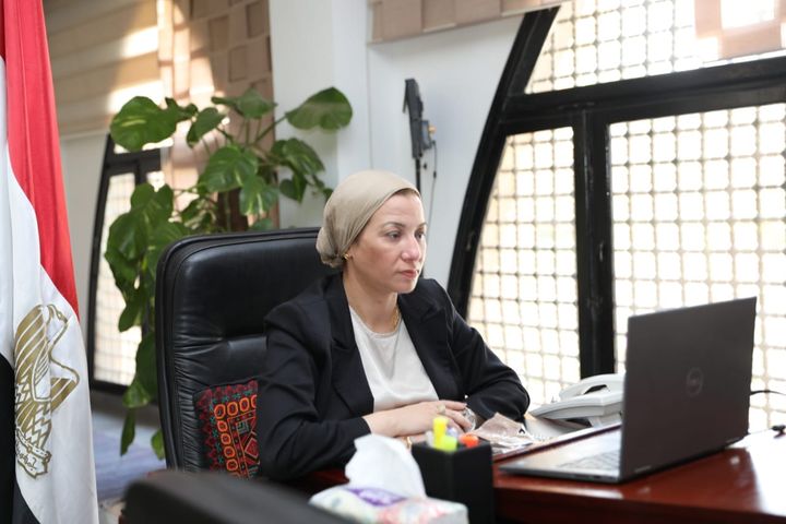 عبر الفيديو كونفرانس: وزيرة البيئة تناقش مع مجموعة البيئة بالأمم المتحدة في مصر إطار عمل الاستراتيجية 33314